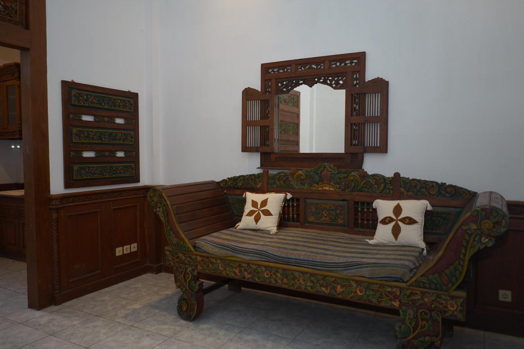 Rumah Pesik Art & Heritage Hotel Gondowulung Dış mekan fotoğraf