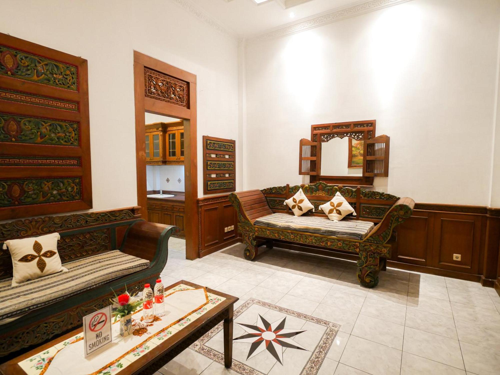 Rumah Pesik Art & Heritage Hotel Gondowulung Dış mekan fotoğraf