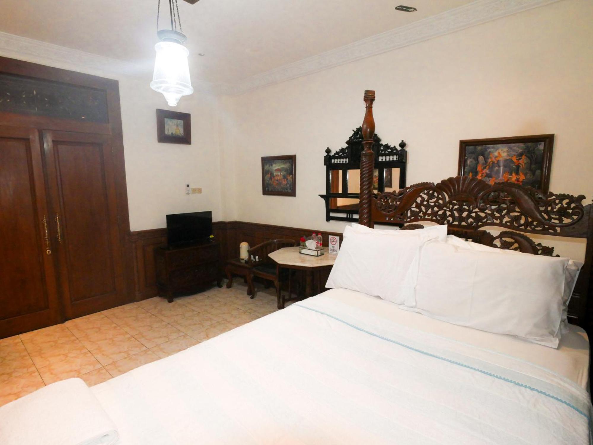 Rumah Pesik Art & Heritage Hotel Gondowulung Dış mekan fotoğraf